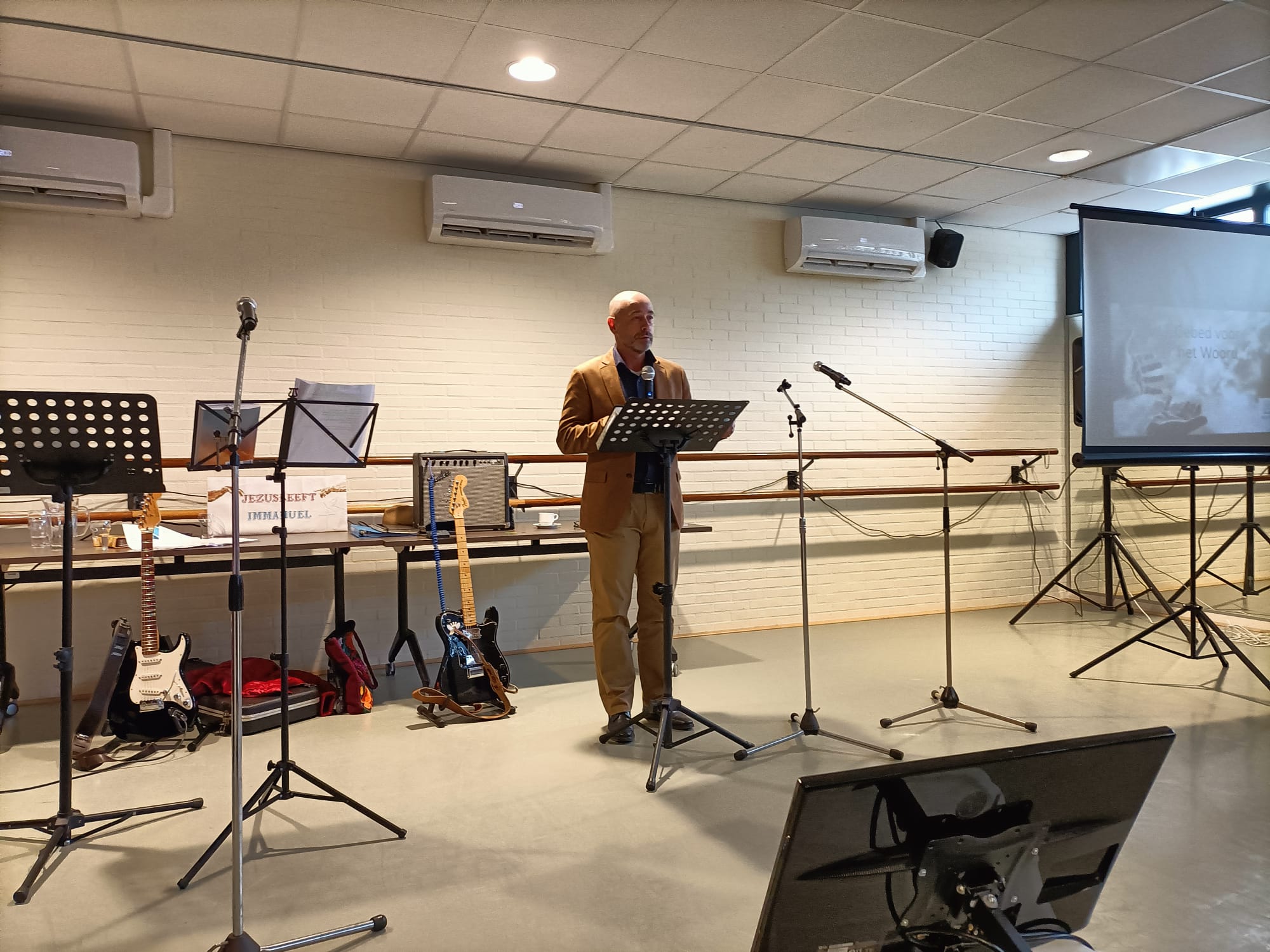 Bestuur en muziekgroep Image